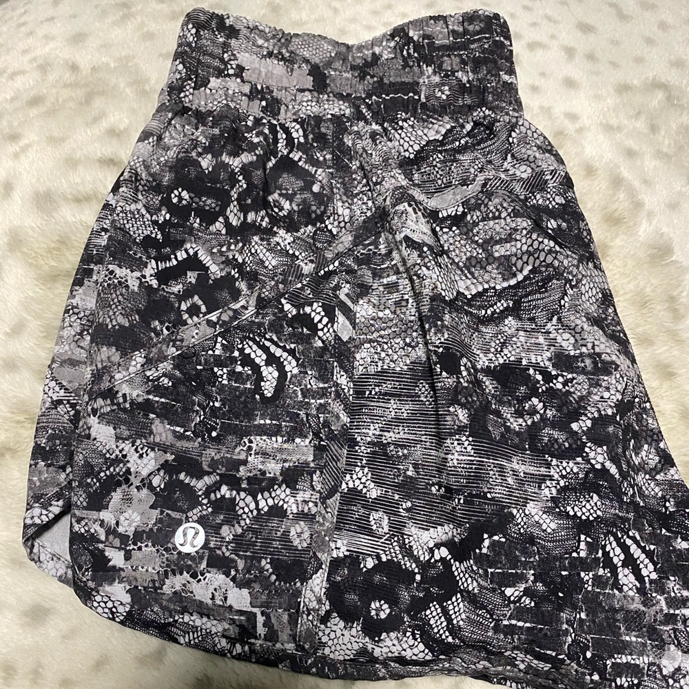 Lululemon Tracker Shorts, in Masked Lace Print
